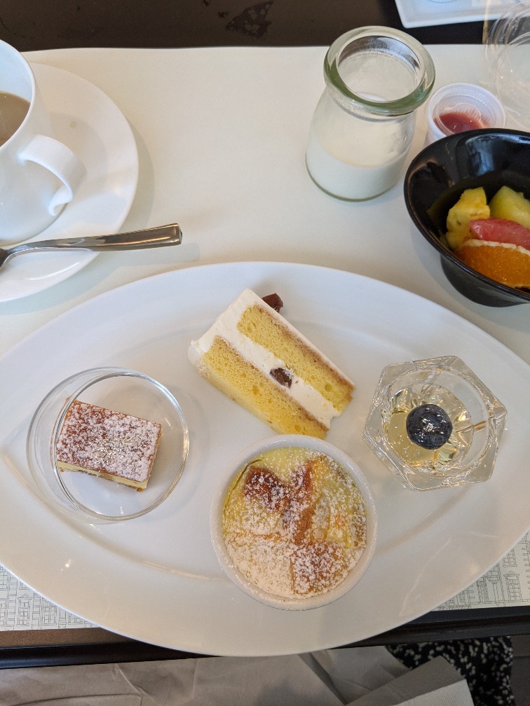 breakfast in Tokyo Station Hotel